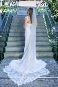 What Is a Cathedral Veil