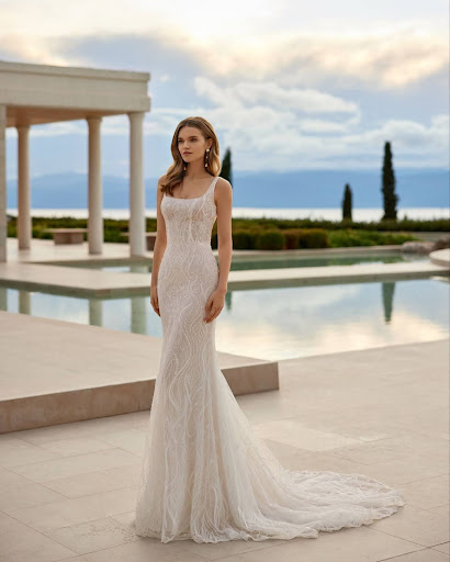 Styling Tips for Square Neck Wedding Dresses